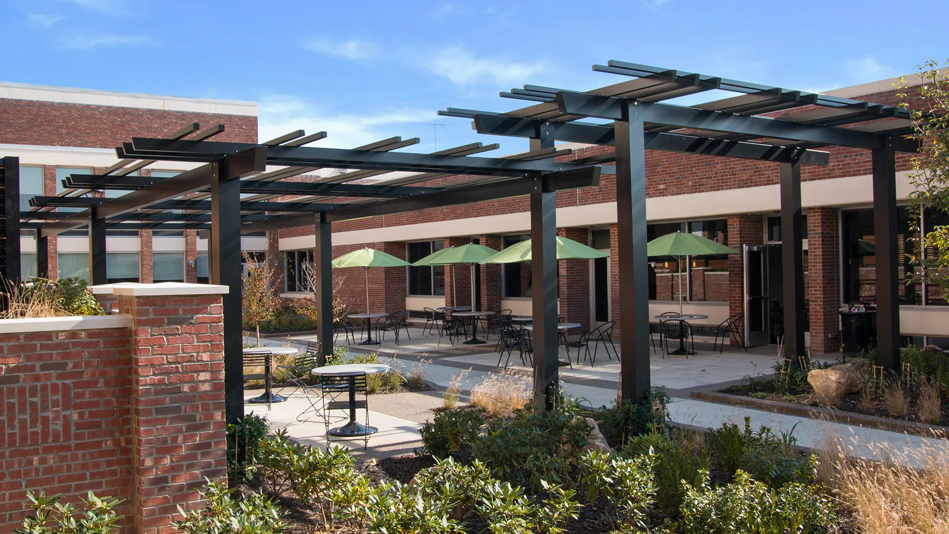 Featured image for “Penn State University – Modern Aluminum Shade Structure”Penn State University wanted to create a gathering space where students could socialize and enhance their learning process by spending time outdoors.12831:full