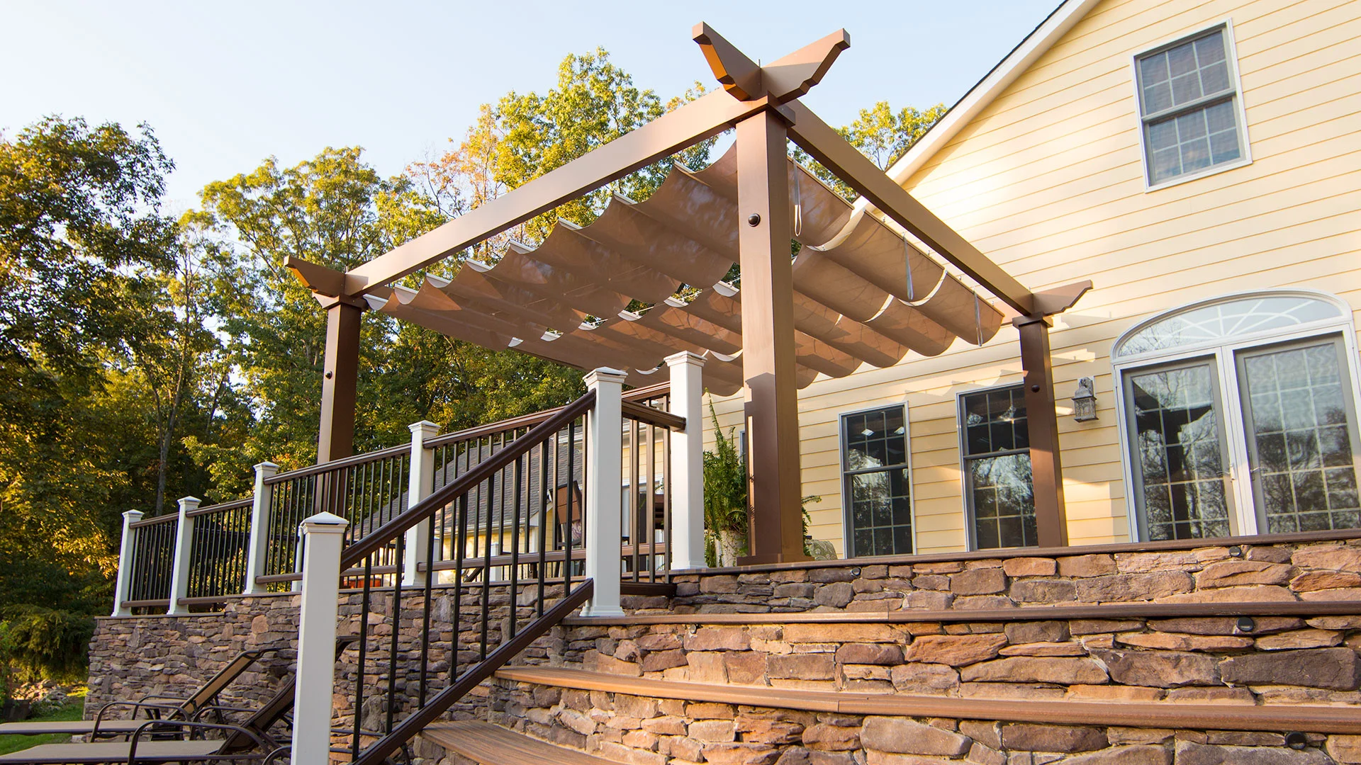 Trex Pergola Vision with retractable canopy